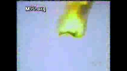Ф - 18 Пуска Бомба И уцелва Самолет 