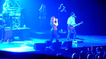 Kelly Clarkson I Do Not Hook Up & Impossible Live Cardiff International Arena February 2010 