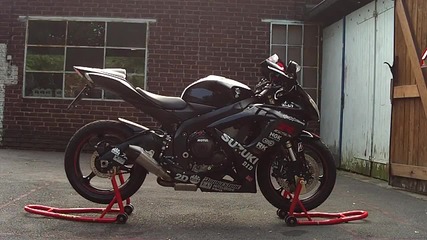 Suzuki Gsxr 600 K6 with Yoshimura R55 Sound Check