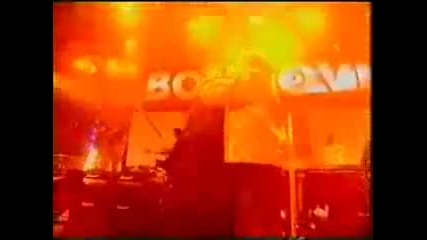 Bon Jovi Bad Medicine Live Top Of The Pops 2000 