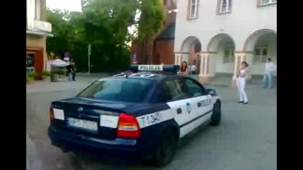 Бягство от полицейска кола