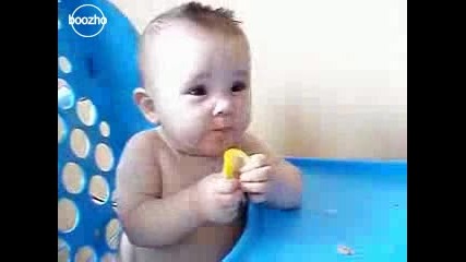 Бебе с лимон