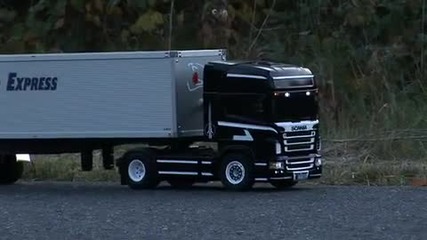 2 Tamiya Scania Trucks