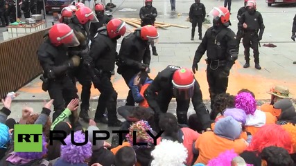 Spain: Riot police crush Basque protest demanding release of political activists