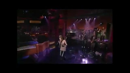 Прекрасно изпълнение! Miley Cyrus- Can't Be Tamed Live
