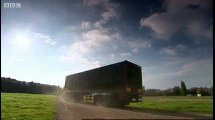 Top Gear Смешно състезание с камиони 