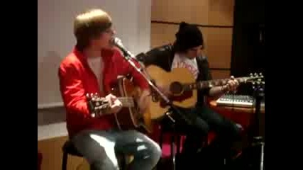Live! • Justin Bieber - One Less Lonely Girl в Париж •