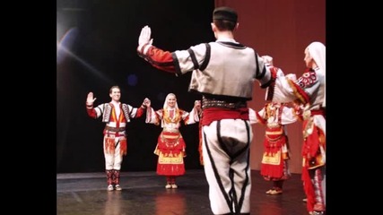Весела и Любен Божкови - Снощи, либе, те сонувах