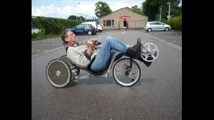 Munzo Tt tilting trike -на три колела с педали