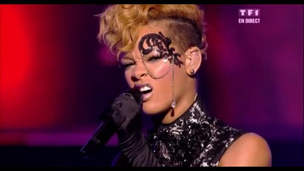 Rihanna - Russian Roulette (nrj Awards 2010) 