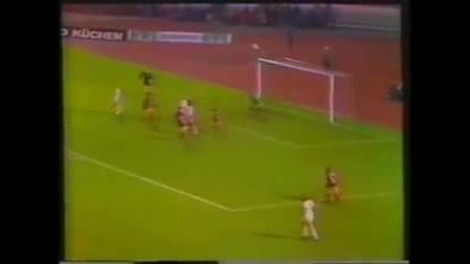 1982/1983 Amburgo - Dinamo Berlino 2-0