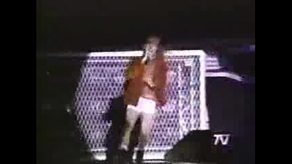 Guns N Roses - Knocking On Heavens Door