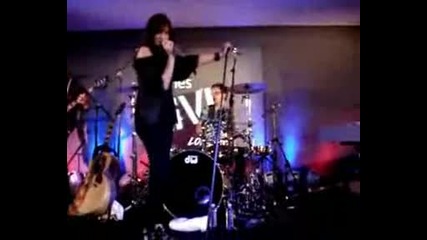 demi lovato - get back [itunes live from london]