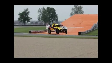 Record mundial de salto con coche