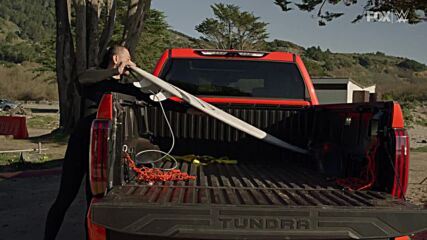 Shinsuke Nakamura teaches Rick Boogs how to surf with the All-New Toyota Tundra