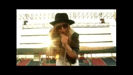 Anna Vissi- Apo Makria Ke Agapimeni