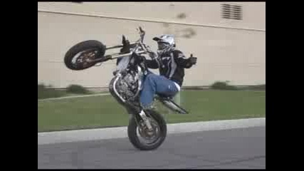Pro stunt - rider Rayan Moore