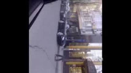Mercedes SLR Mclaren Пред Сграда В Пловдив