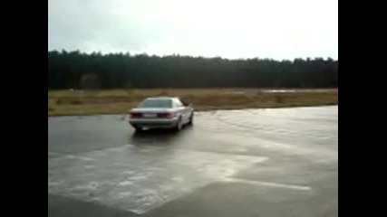 Audi V8 
