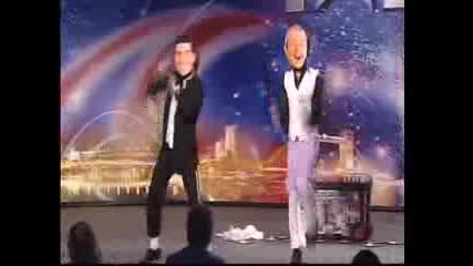 Много смях - Участници се шегуват със журито - Britains Got Talent 2009