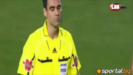 Феновете на Севиля: Спрете мача, докато говори Моуриньо