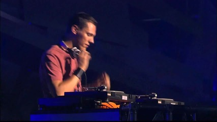 Dj Tiesto - Traffic Live Belgium 2003 Hd 