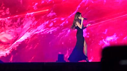 Selena Gomez - Feel Me Live Feq Quebec city Revival Tour 2016.07.11