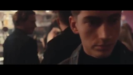 Arctic Monkeys - Why'd you call me only when you high?