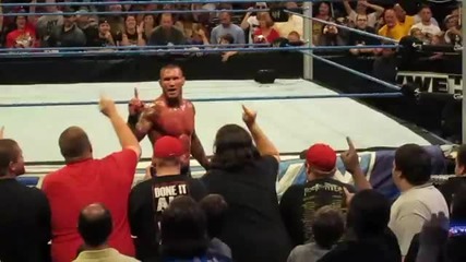 Видео от мача между Randy Orton и "кървавия" Cody Rhodes.