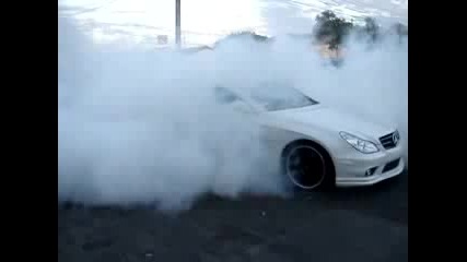 Mercedes Cls 63 Amg Пали Гуми!!!