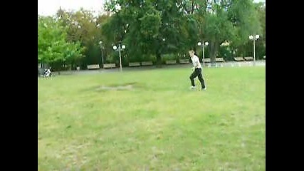 Lorkata Pernik Front flip tucked