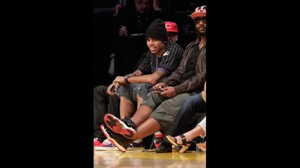 Tyga & Chris Brown - Holla Me 