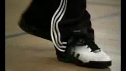 New Adidas Commercial The Run 20082009 - Hot!!!!.flv