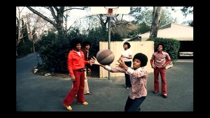 Животът на Michael jackson накратко (1)