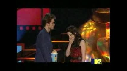 Robert Pattinson and Kristen Steward Mtv Best Kiss