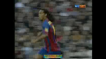 Ronaldinho Вкарва Гол