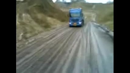 Scania R500 самосвал на кариерата