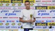 Награждаването на Николас Пенев за играч номер 1 на 6-ти кръг