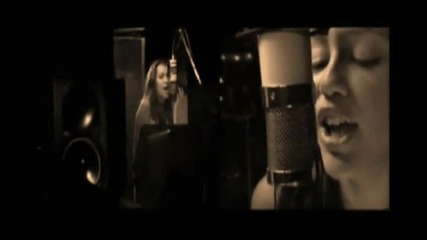 Miley Cyrus & Emily Osment - Do you Believe in Magic