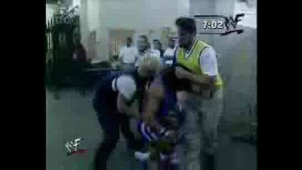 Wwe Video Wrestlemania 16 - 13 Man Hardcore Battle Royal.wmv