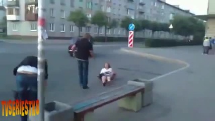 Изтърсване на мацка от кола