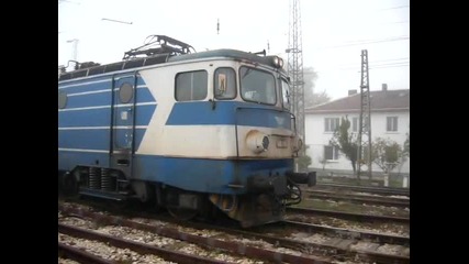 Товарен влак с локомотив 46010
