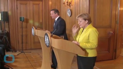 Merkel Says EU May Need to Consider Treaty Change to Keep UK