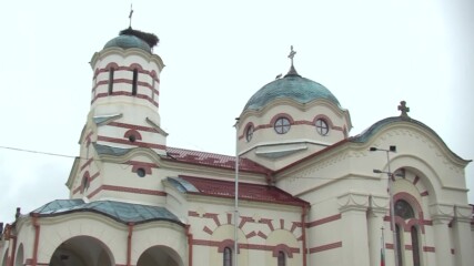 Час Пик - Действащата църква на Батак