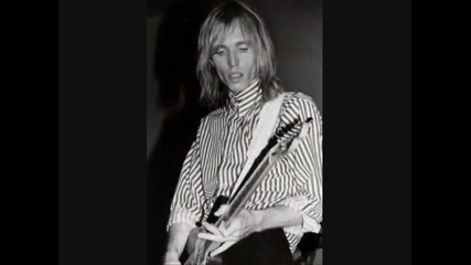 Tom Petty and The Heartbreakers - Cry To Me 