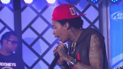 Wiz Khalifa Performs Roll Up ( Високо Качество )