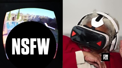 Възрастни хора гледат Pov порно с Oculus Rift technology