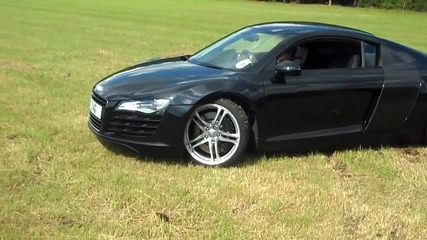 11 годишно хлапе Кара Audi R8 просто за забавление..