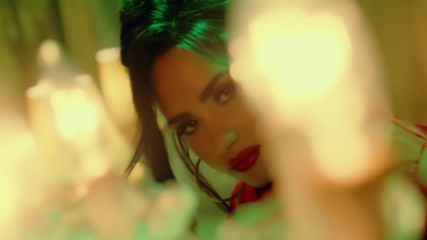Luis Fonsi & Demi Lovato - Échame La Culpa, 2017
