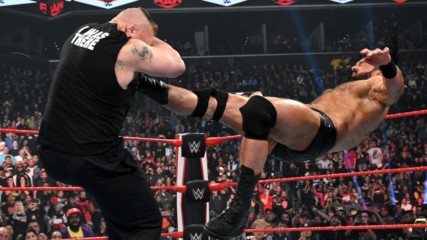 Drew McIntyre Claymore Kicks Brock Lesnar into tomorrow: Raw, March 2, 2020